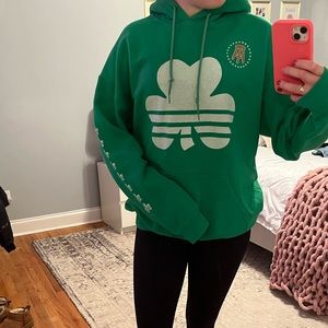 barstool sweatshirt!!